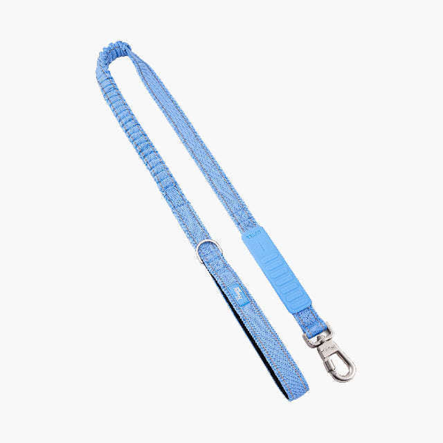 Bungee dog leash from the 7AM Club Limited Edition in Air (light blue)