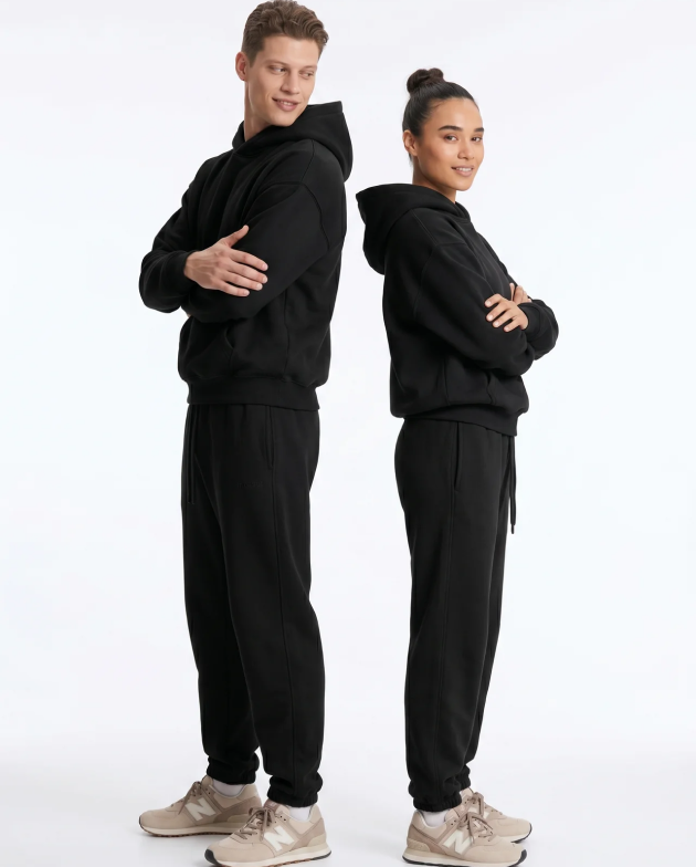 Tracksuit Set – Black – set on models